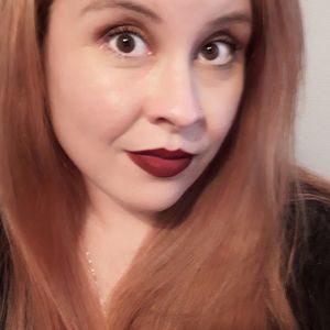 Meet your Posher, Angeline